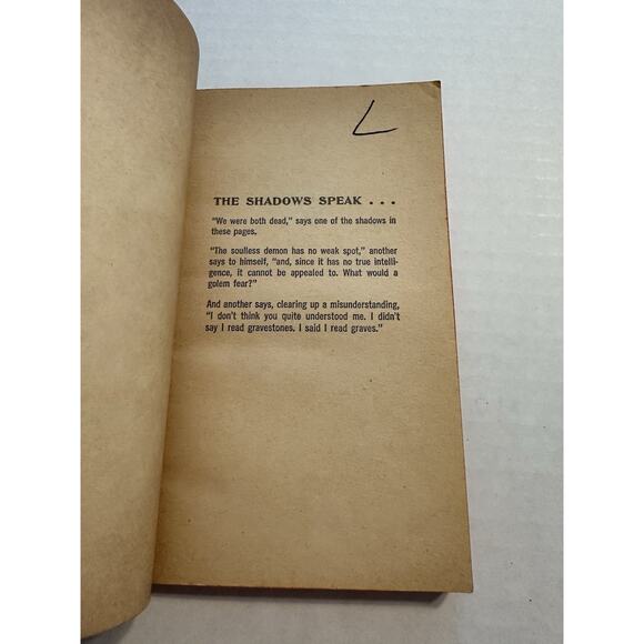 Weird Shadows From Beyond by John Carnell First Avon Printing 1969 Sci Fi - Picture 9 of 10